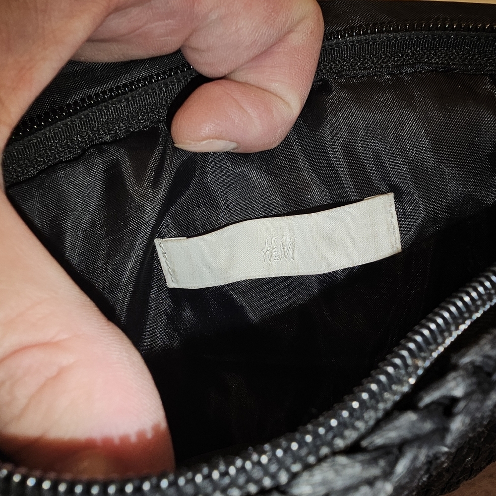 H & M Black Raffia Clutch with Gold Chain Detail - Picture 3 of 4